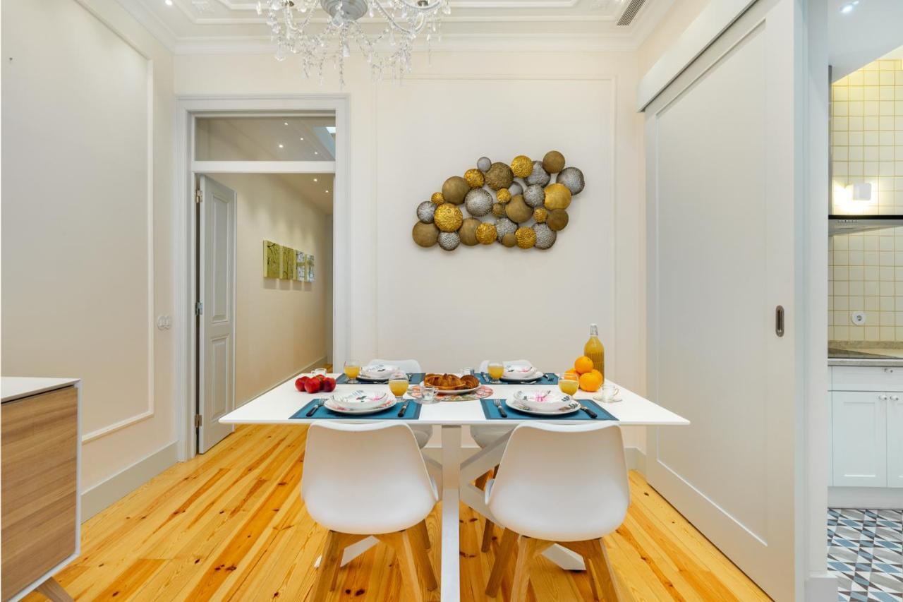 Whome Luxury Stay In Prime Location W/ Ac, Lift & Private Patio Lisboa Екстериор снимка