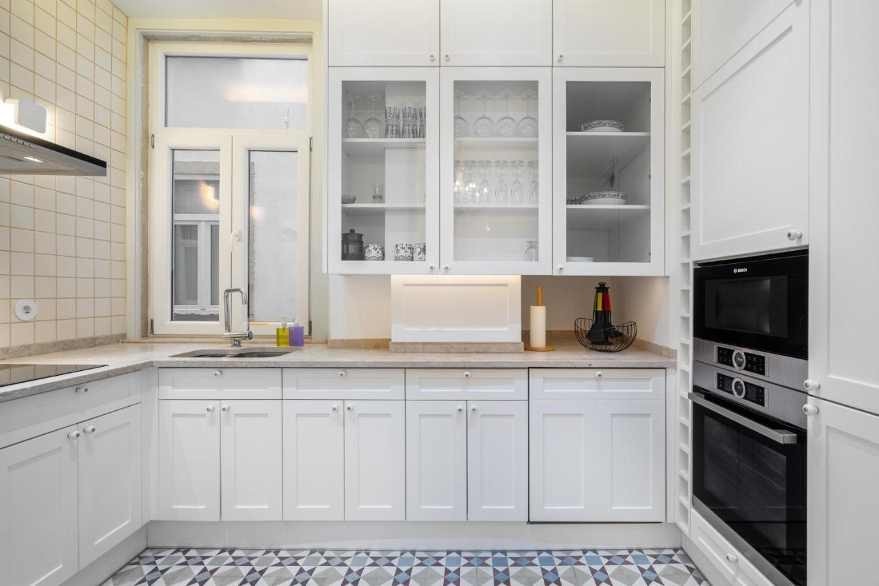 Whome Luxury Stay In Prime Location W/ Ac, Lift & Private Patio Lisboa Екстериор снимка